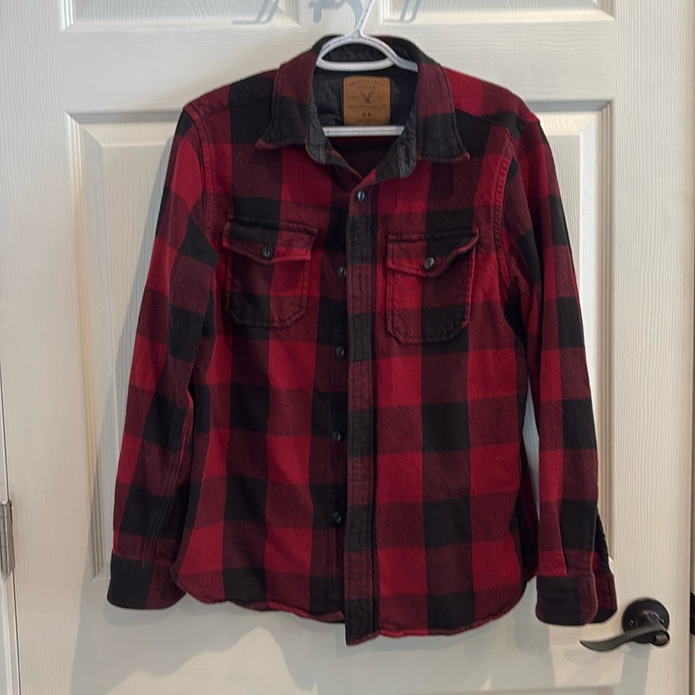 Men flannel button up